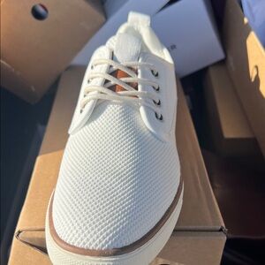 Men's White Casual Sneakers